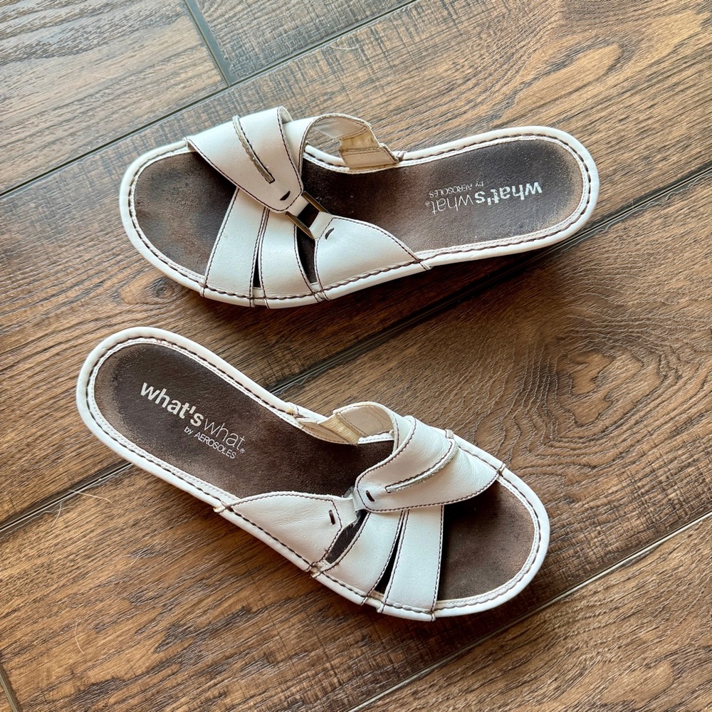 What’swhat by Aerosoles white criss-cross sandles with buckle